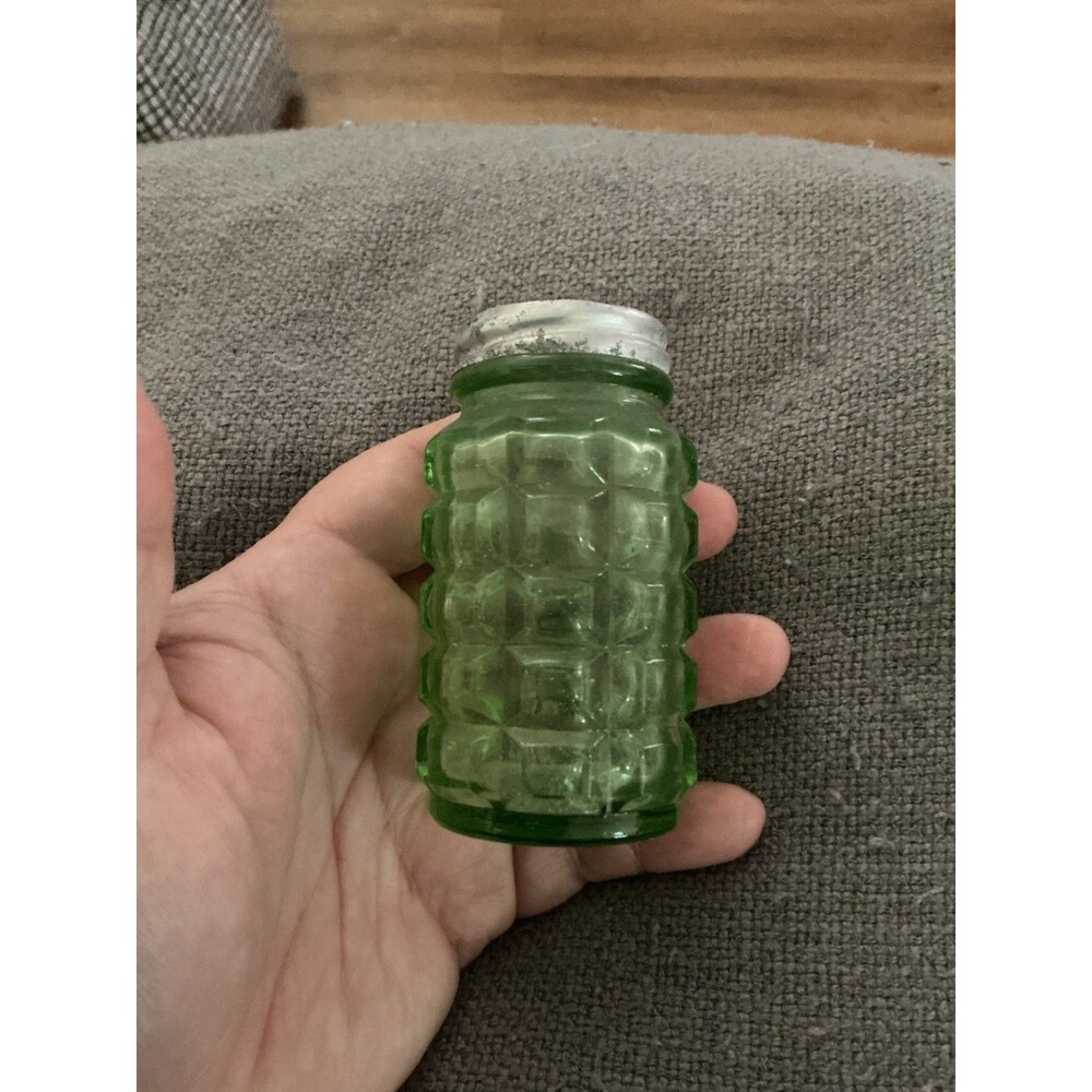 Hazel Atlas 491 Green Glass Waffle Block Salt Pepper Shaker Metal Lid Single